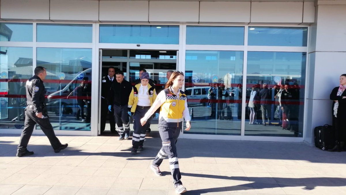 العجلان يطالب مشاهير السوشيال ميديا بالتحذير من السفر لتركيا