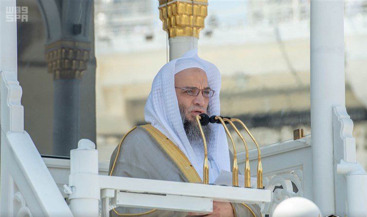 خطيب الحرم المكي:  من بركة العمل أن يظهر أثره في واقع الناس