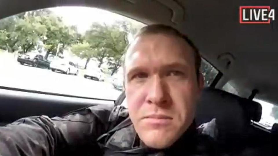 فيديو.. منفذ مذبحة نيوزيلندا مبتسمًا : أنا بريء