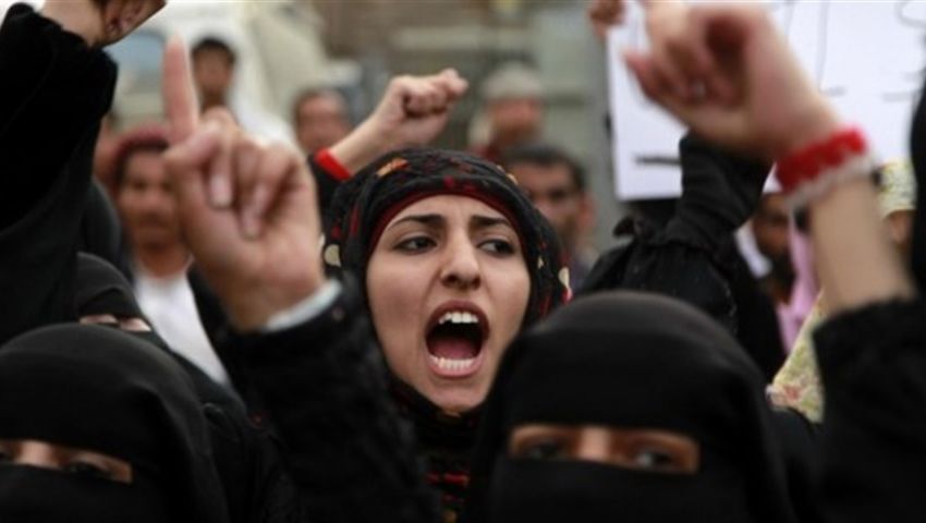 بخلاف التعذيب والسجن.. نيران الحوثي تزهق روح 500 امرأة 