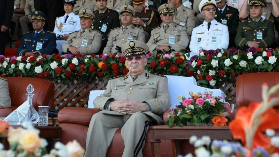 حقيقة إقالة رئيس أركان الجيش في الجزائر