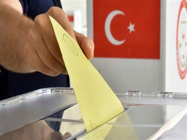 انتخابات تركيا تهبط بالليرة التركية بعد خسارة أردوغان في المدن الكبرى