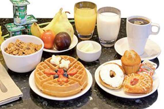 دراسة تحذر : تجاهل الإفطار يزيد خطر النوبات القلبية