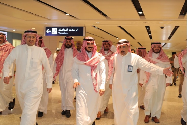 صور.. الأمير بدر بن سلطان يتفقد مطار الملك عبد العزيز الجديد