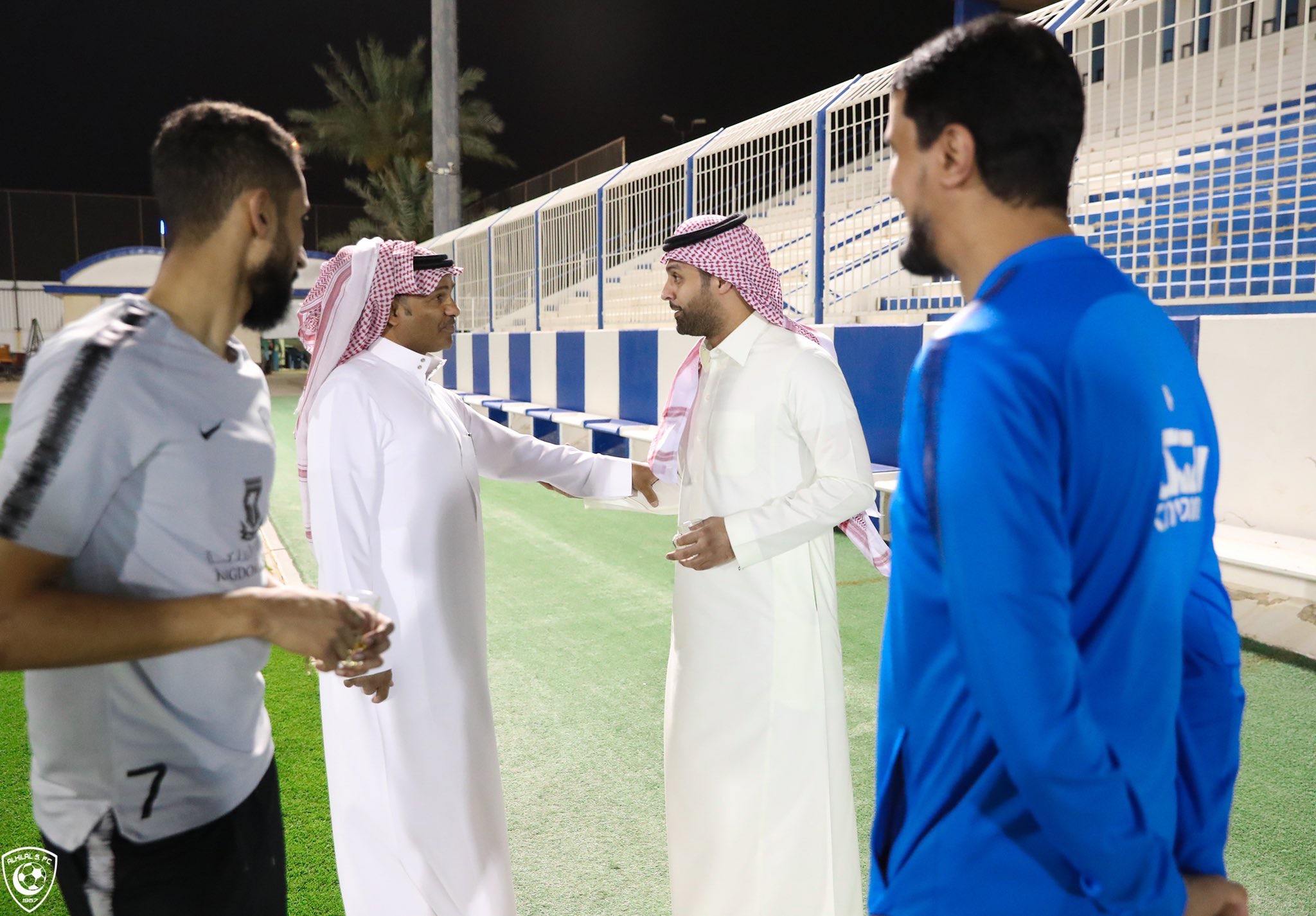 الثنيان والقحطاني يدعمان الهلال قبل التعاون