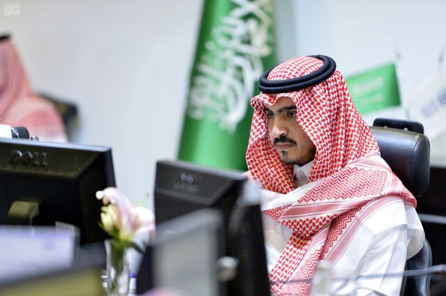 أمير مكة بالنيابة يزور مقر أمانة جدة ويستعرض الملفات والخدمات البلدية 