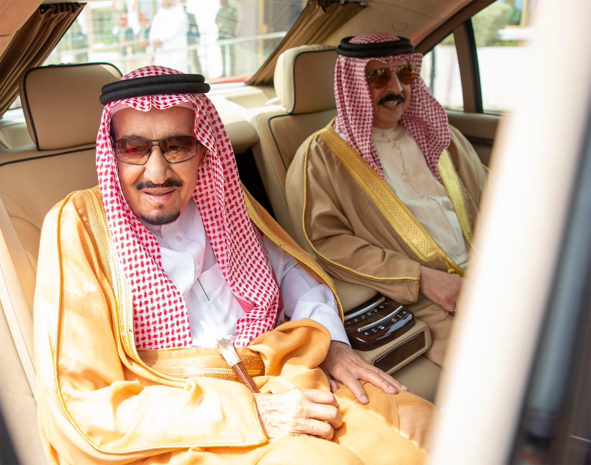لقطات من وصول الملك سلمان إلى البحرين