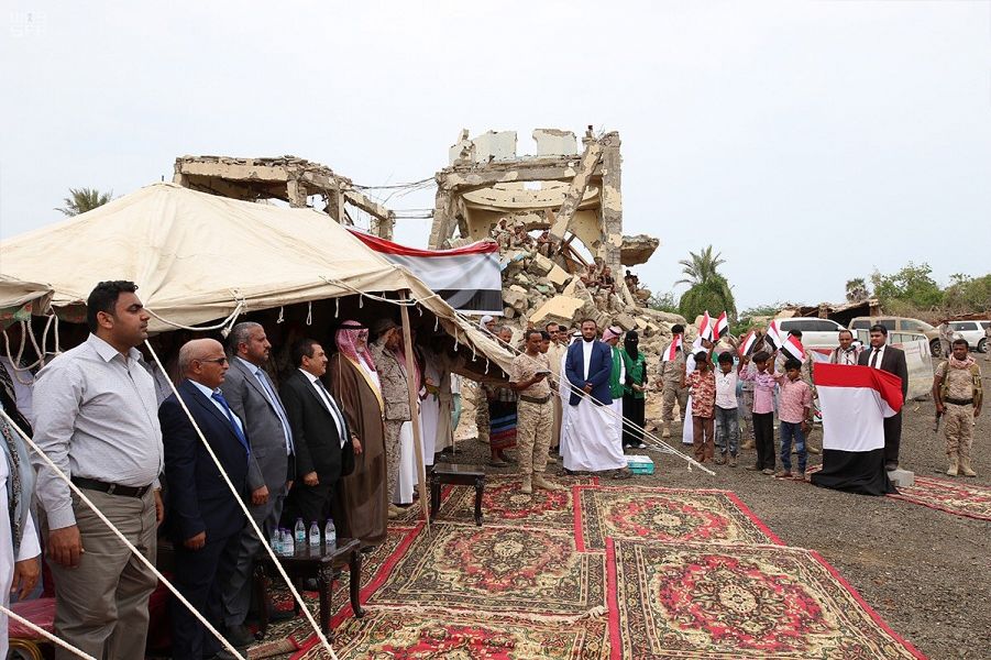 بعد افتتاح مشاريع البرنامج السعودي.. آل جابر: المملكة تسعى لتجديد الأمل للشعب اليمني