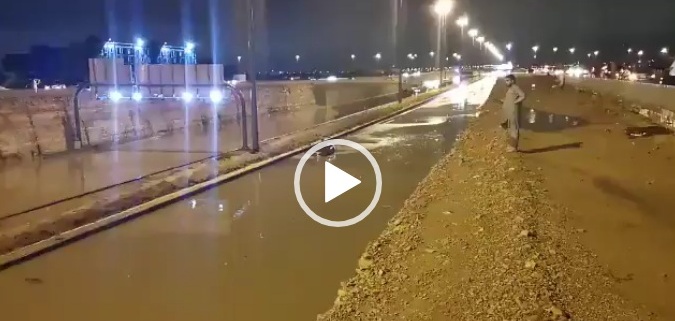 فيديو.. غرق مخرج 33 في الرياض بمياه الأمطار