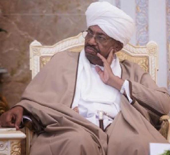 المجلس العسكري في السودان : لن نسلم البشير إلى المحكمة الجنائية