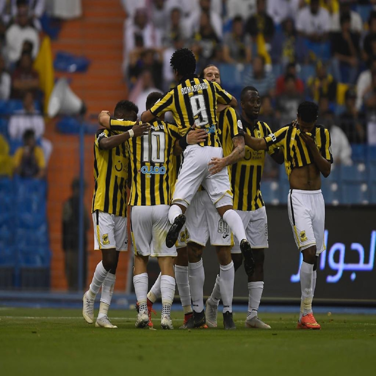 #الاتحاد يُعيد الصدارة لـ #الهلال بعد فوزه على #النصر بـ3 أهداف