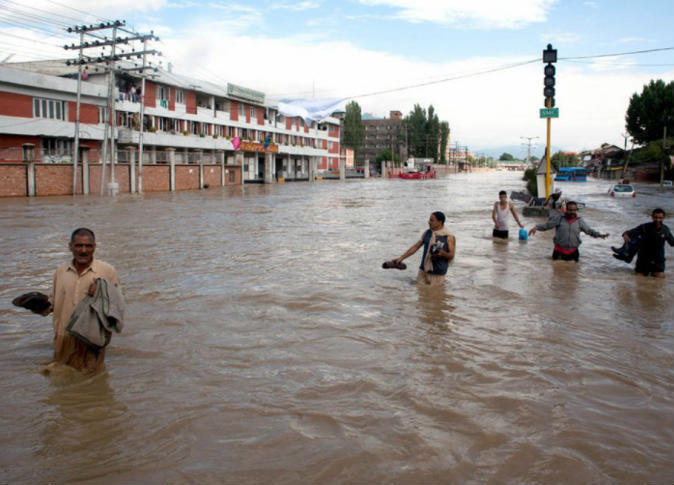 صور.. ارتفاع ضحايا الأمطار الغزيرة والفيضانات في باكستان إلى 49 قتيلاً