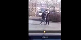 فيديو.. رجل يعتدي على امرأة بوحشية بعدما منعته من التحرش بها