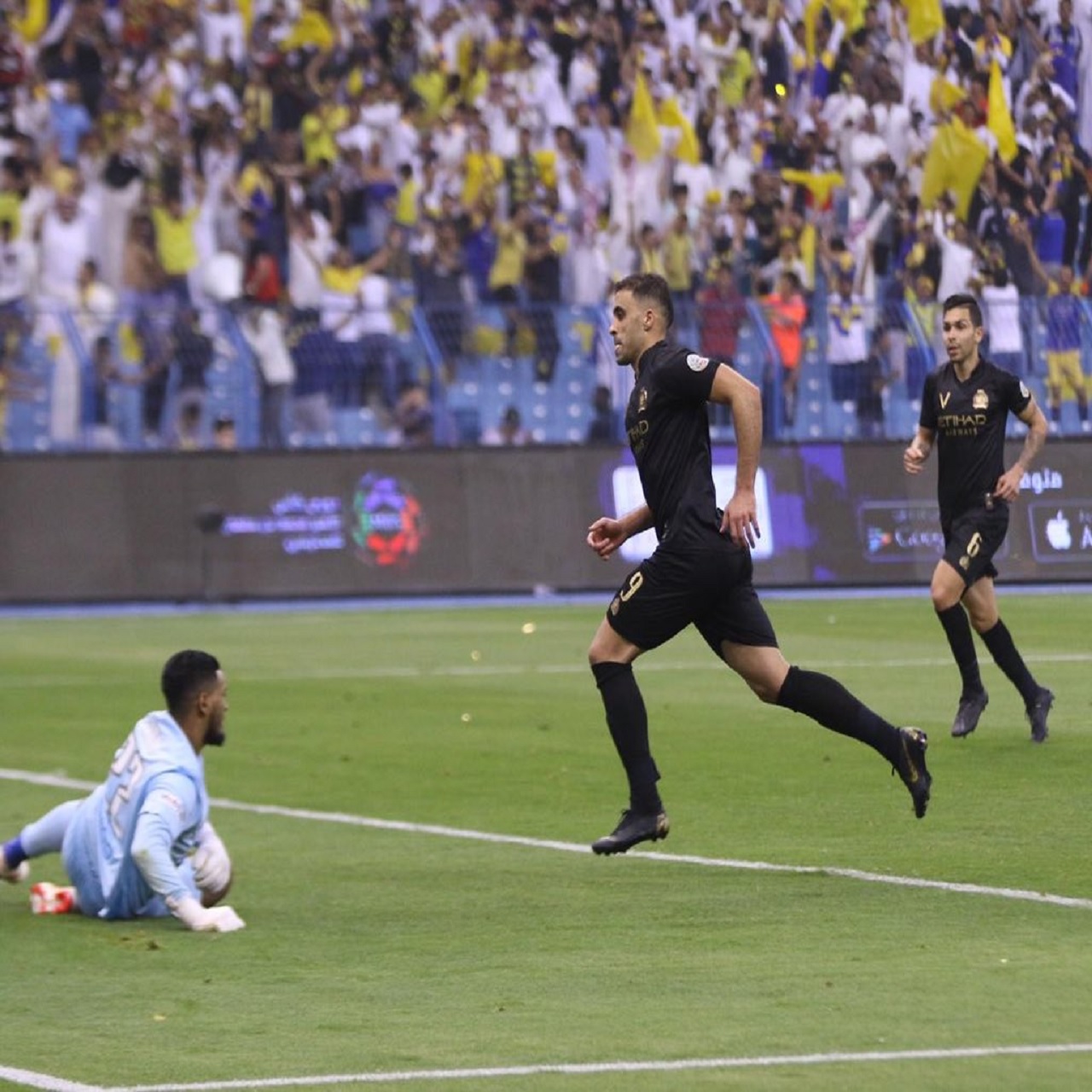 عبدالرزاق حمدالله .. محطم الأرقام القياسية