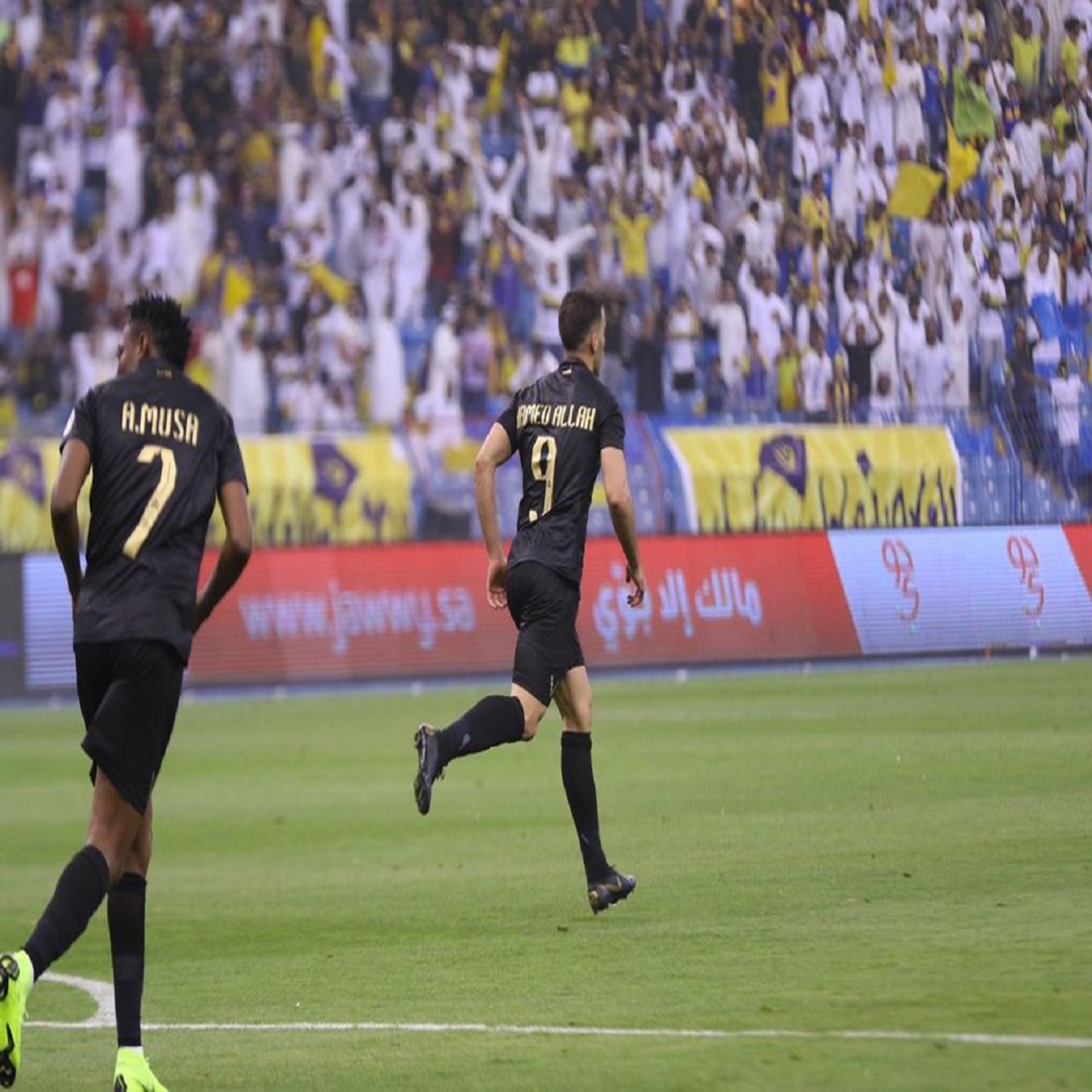 في 5 دقائق.. حمد الله يهز شباك #الاتحاد مرتين