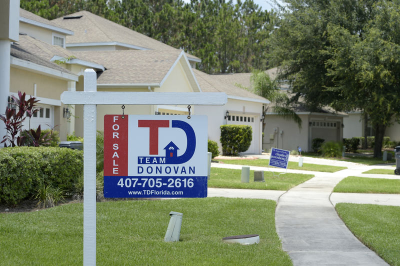 مبيعات المنازل القائمة الأمريكية تنخفض أكثر من المتوقع