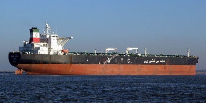 صادرات إيران النفطية تهبط إلى 240 ألف برميل بفعل العقوبات الأمريكية