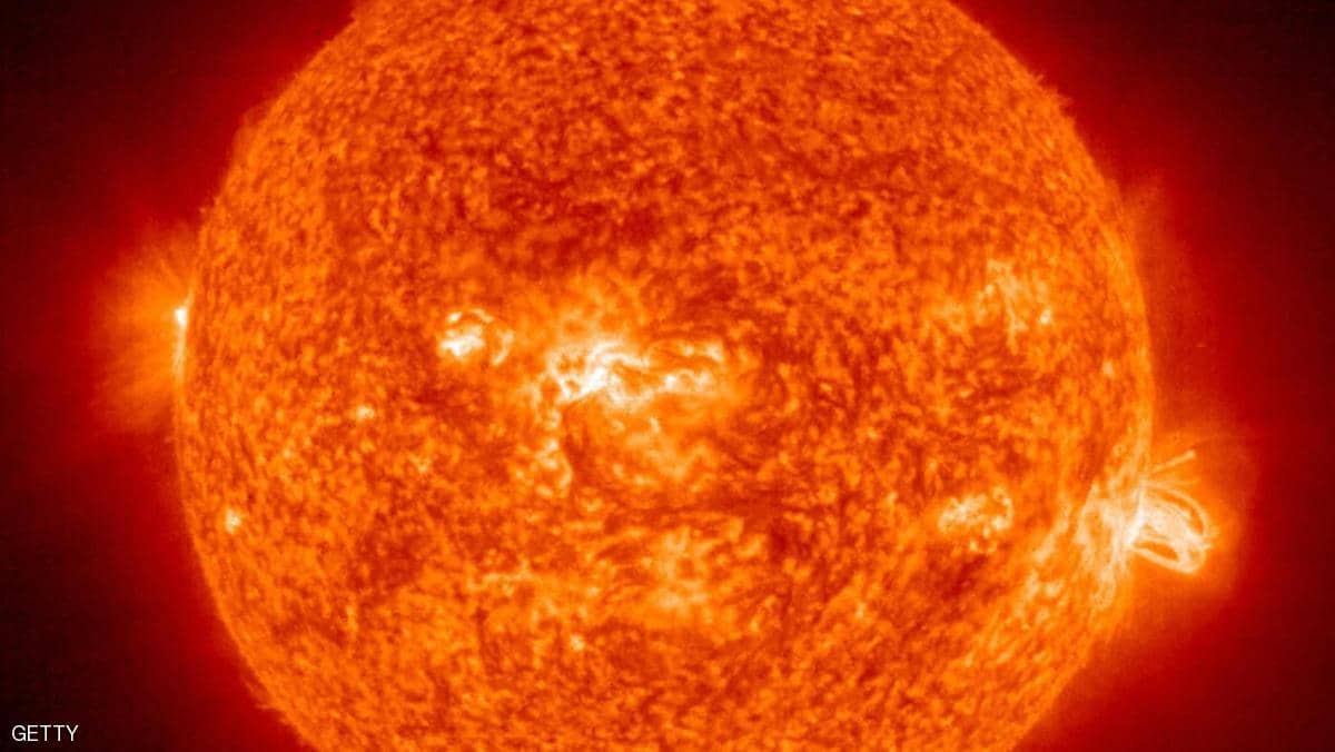 الأرض تنجو من انفجار مغناطيسي هائل على سطح الشمس