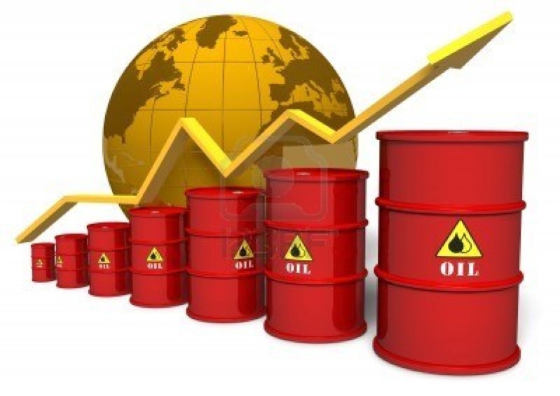 انخفاض مخزون الخام الأمريكي ينعش أسعار النفط