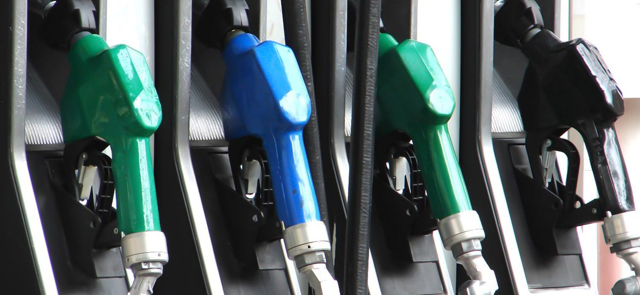 احذر المشكلات الخطيرة.. عند أي كمية وقود يجب إعادة تعبئة خزان السيارة؟