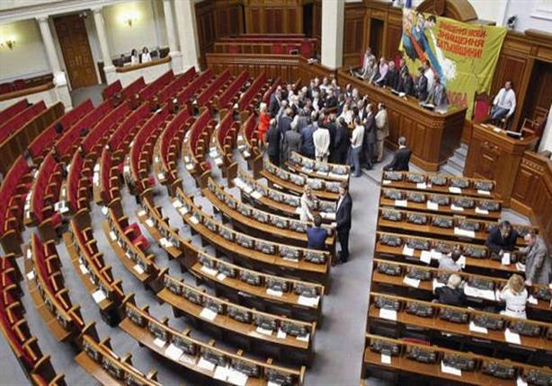 الرئيس الأوكراني الجديد فولوديمير زيلينسكي يعلن حلّ البرلمان