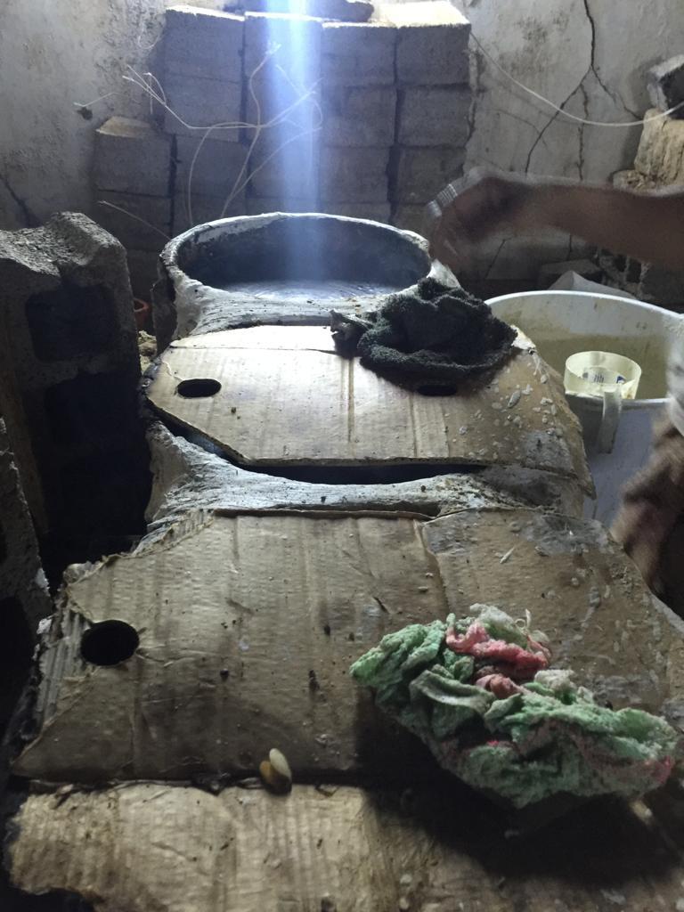 مداهمة سكن في أبو عريش تحول إلى معمل إنتاج الحلبة ينتهي بهروب العمالة