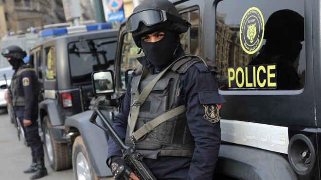 الداخلية المصرية تعلن مقتل 12 إرهابياً في مواجهات أمنية