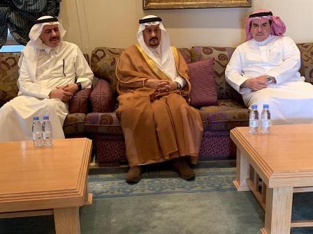 أمير الرياض يعزي أسرة العريفي في وفاة والدتهم