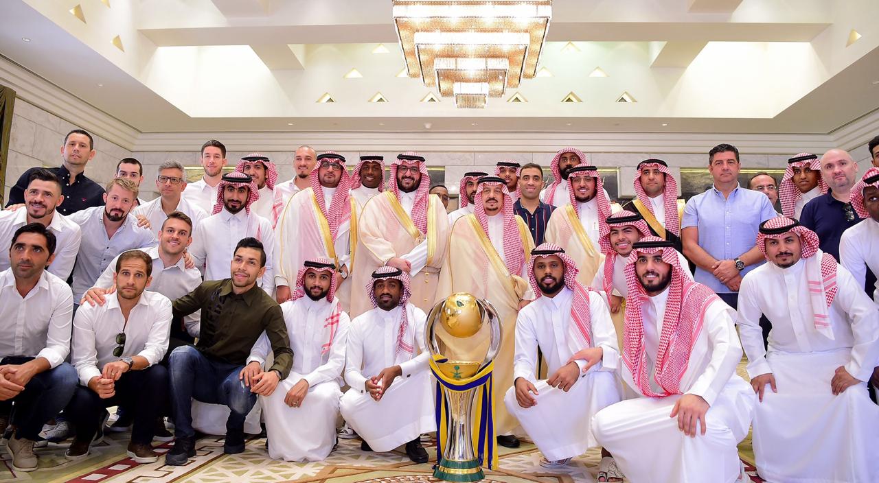 أمير الرياض يحتفي برئيس وأعضاء النصر