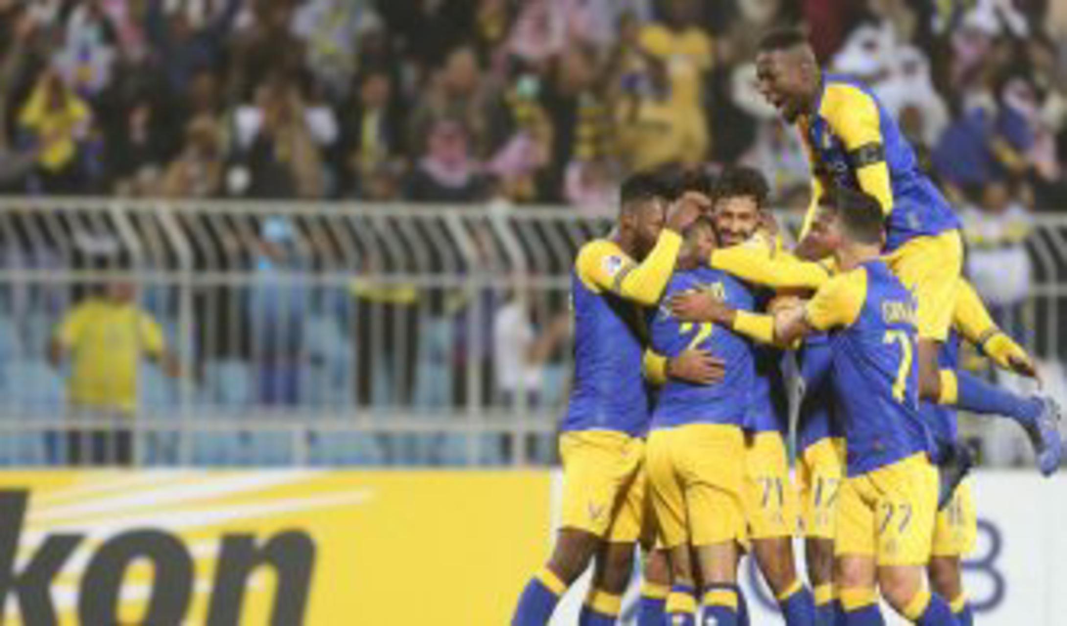 النصر عينه على الباطن وأخرى تُراقب الهلال