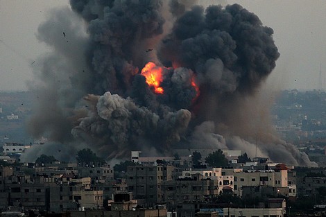مقتل وإصابة 9 فلسطينيين في غارات إسرائيلية على قطاع غزة