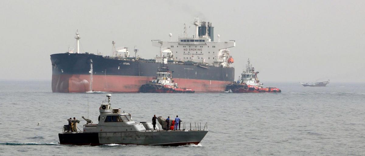 قرقاش : التحقيق في الهجوم الإرهابي على سفن الشحن لم ينته