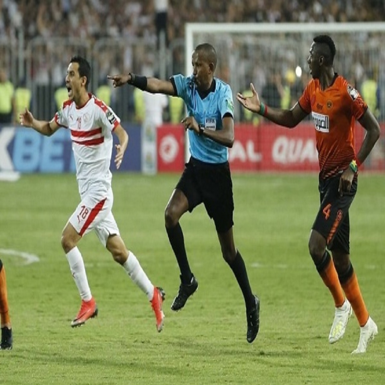 الاتحاد المغربي يشكو حكم مباراة نهضة بركان ضد الزمالك