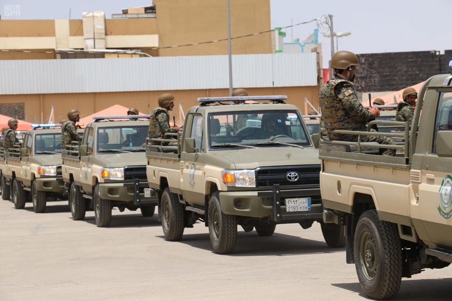 صور.. انطلاق دوريات الأفواج الأمنية لمباشرة مهامها في نجران