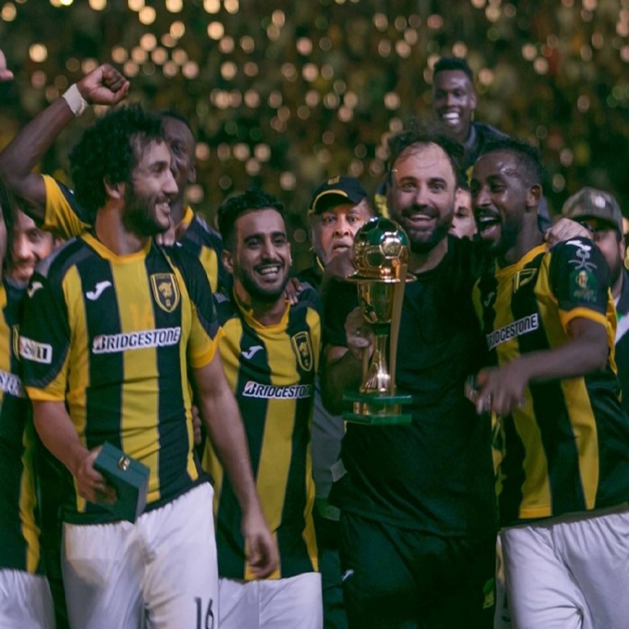 الاتحاد في 10 أعوام.. 20 مدربًا و3 بطولات !