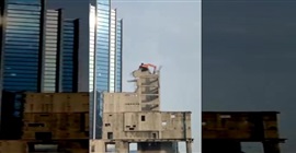 فيديو.. طريقة غريبة لهدم مبنى من عدة طوابق!