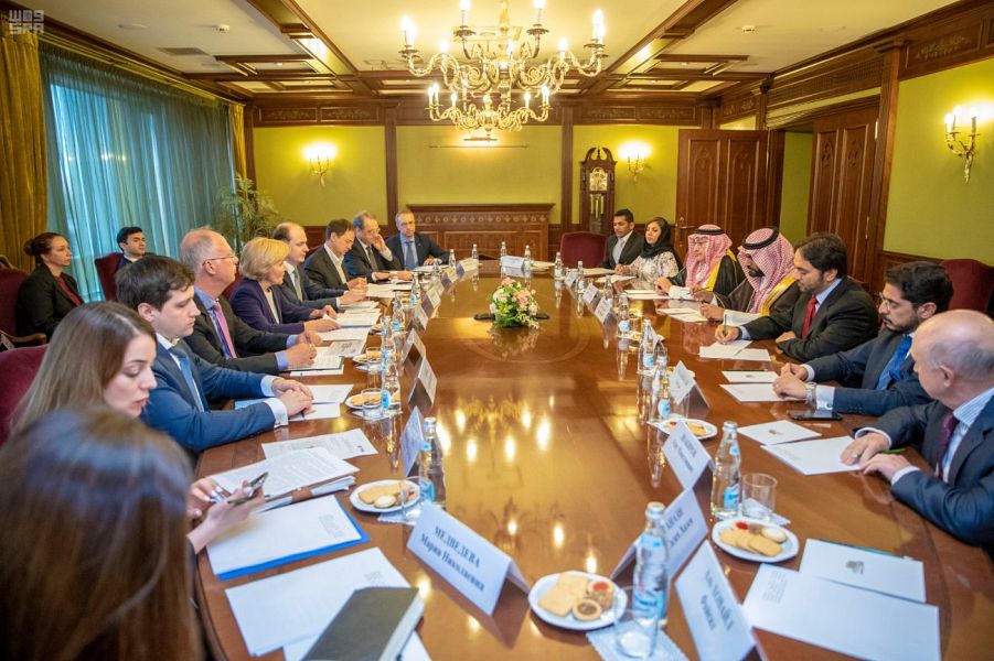 الأمير بدر الفرحان يبحث التعاون المشترك مع نائب رئيس الوزراء ووزير الثقافة الروسيين