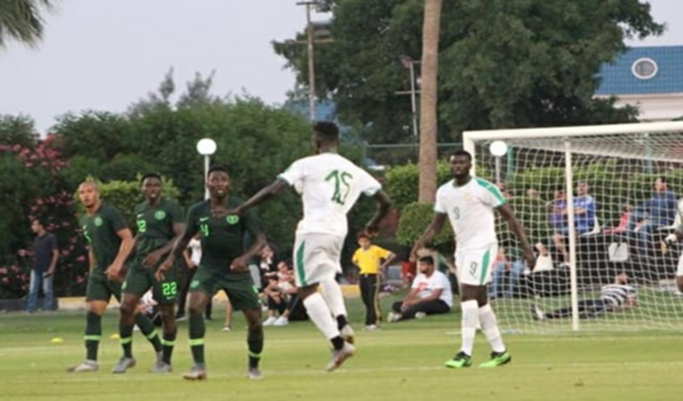 أسود التيرانجا تضرب بقوة في مباراة السنغال ضد نيجيريا
