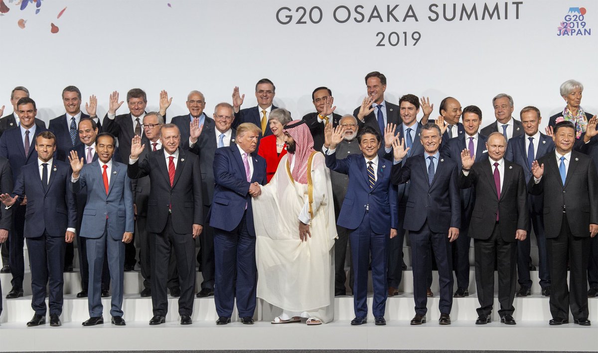 بلومبيرغ: صورة الأمير محمد بن سلمان في قمة العشرين تُظهر مكانته الرفيعة