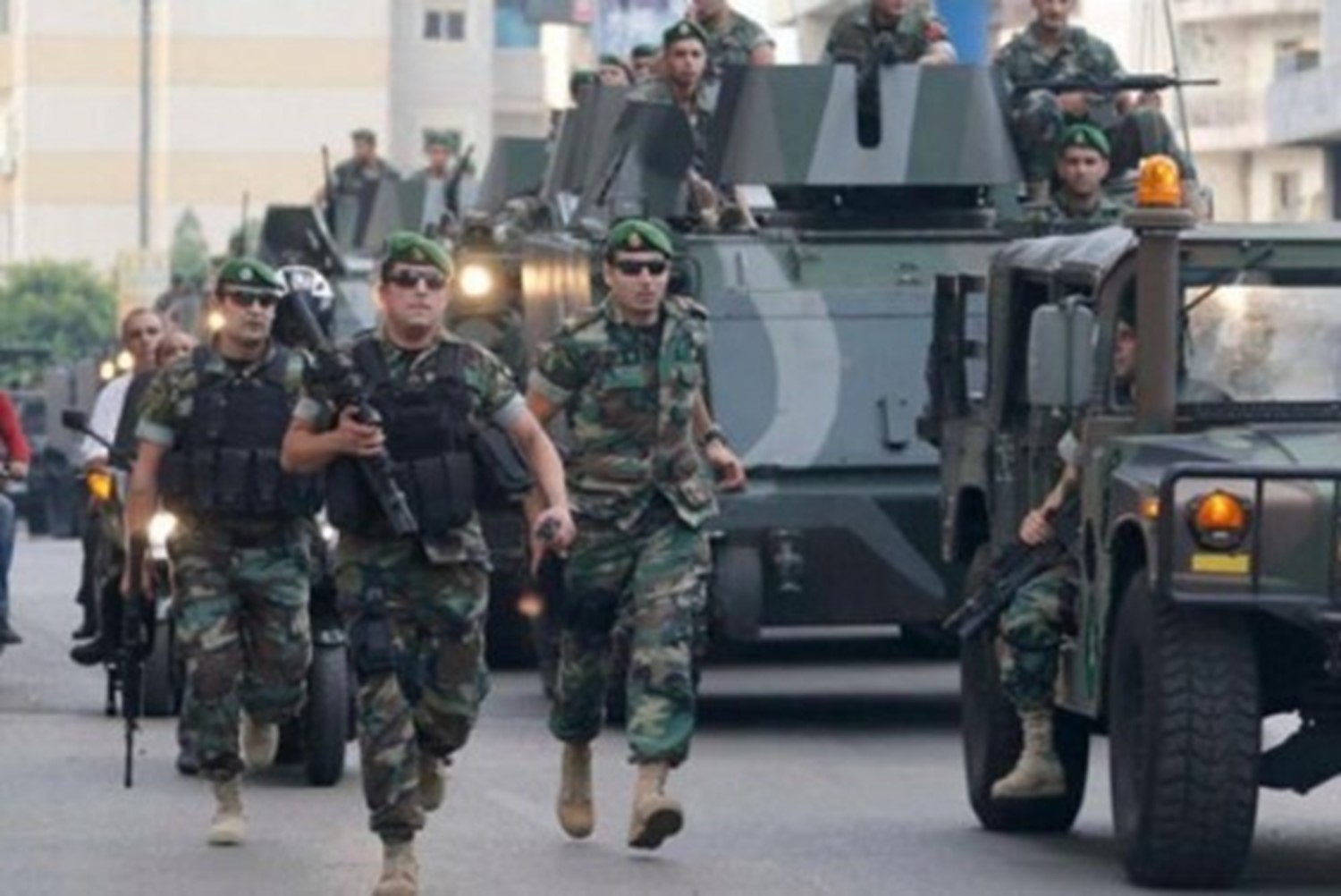 الجيش اللبناني يشتبك مع إرهابيين في طرابلس