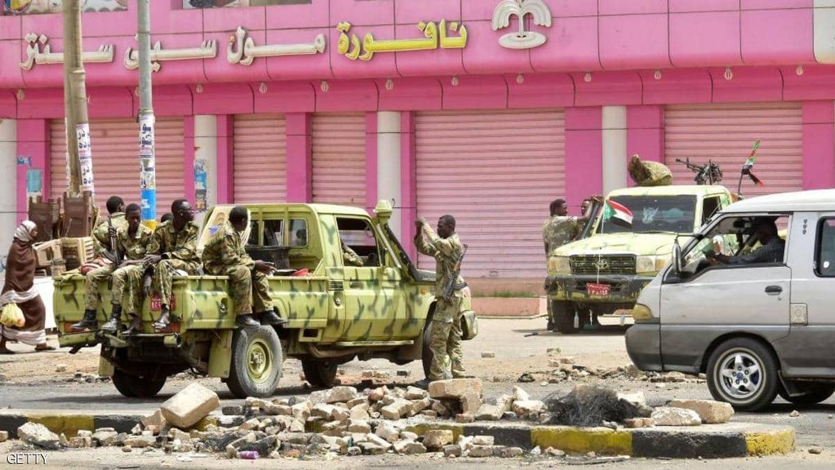 العصيان المدني يشل شوارع السودان وارتكازات عسكرية لقوات الدعم السريع