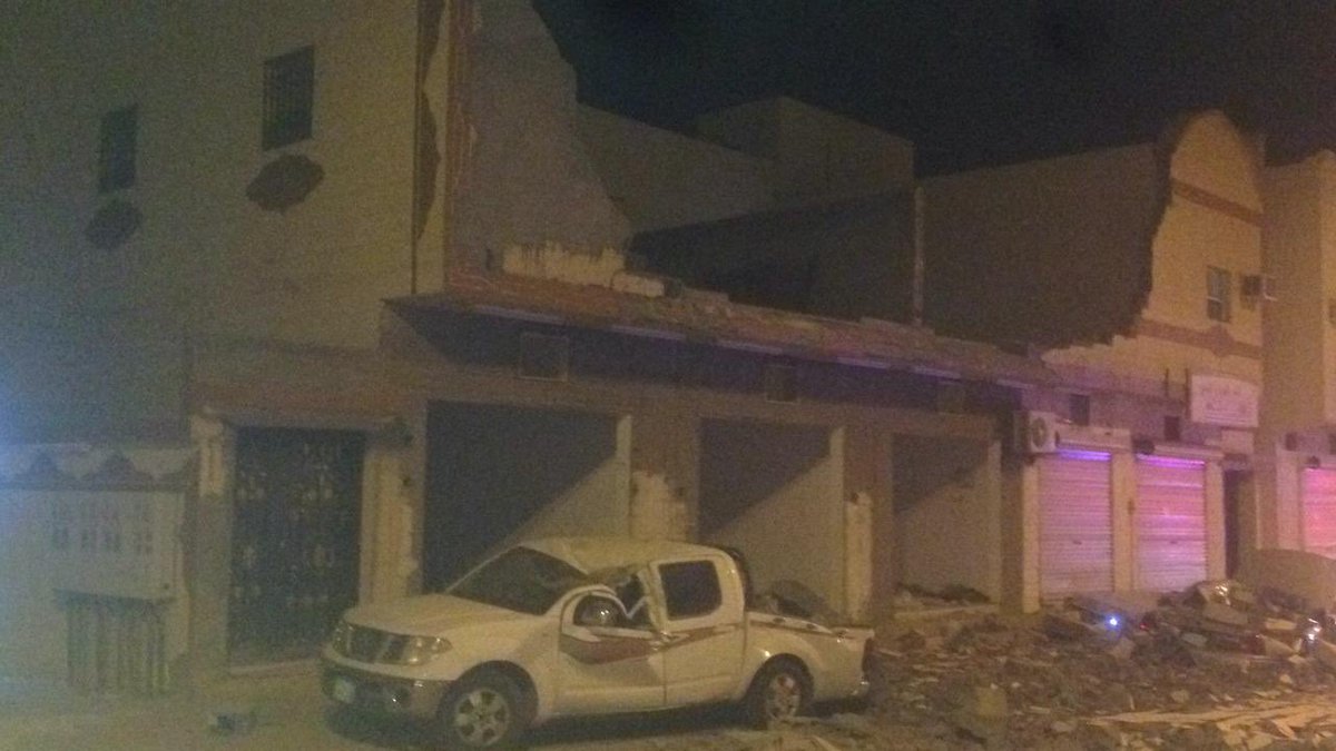 انهيار واجهة مبنى سكني في القريات بدون إصابات