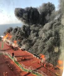 فيديو من الجو يُثبت تورط عناصر إيرانية في تفجير ناقلتي النفط