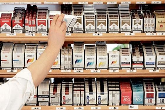 الجمارك تحدد موعد منع استيراد السجائر التي لا تحمل أختامًا ضريبية