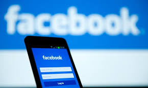 فيسبوك يغري المراهقين بالمال لتحميل تطبيقه الجديد