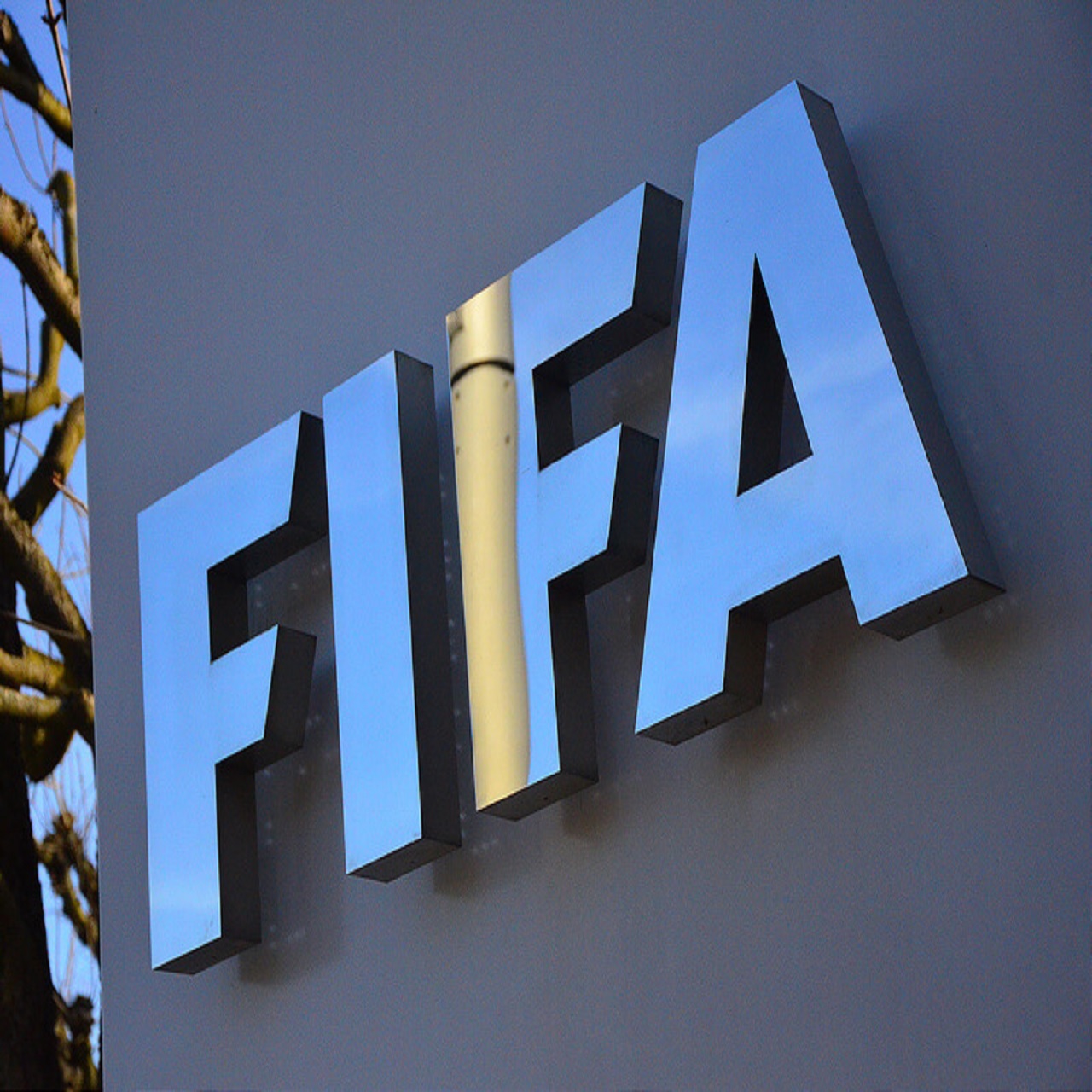 فيفا يلغي كأس العالم وكأس الأمم الإلكترونية