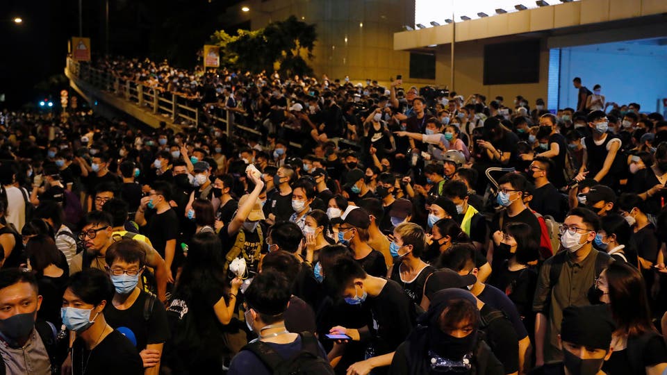 هونغ كونغ تشتعل بالاحتجاجات بالتزامن مع قمة العشرين