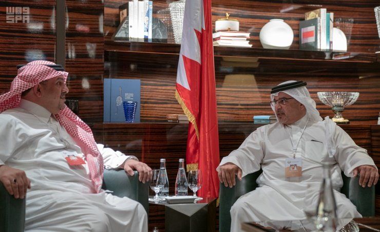 ولي عهد البحرين يؤكد مواصلة تعزيز التعاون بين المملكة وبلاده على كافة الأصعدة