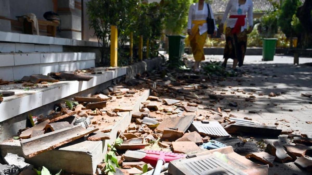 زلزال بالي يُخلي الفنادق