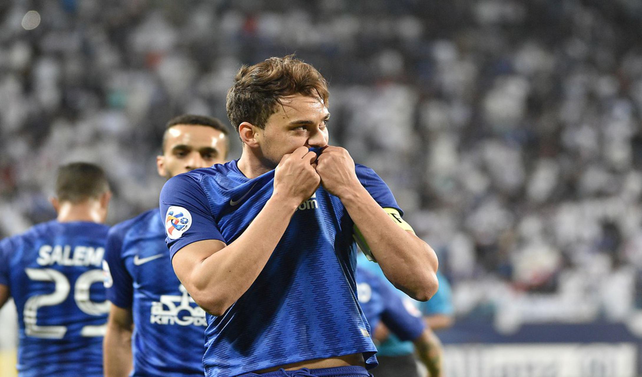 القرار الجديد يُهدد وضع كارلوس إدواردو مع الهلال